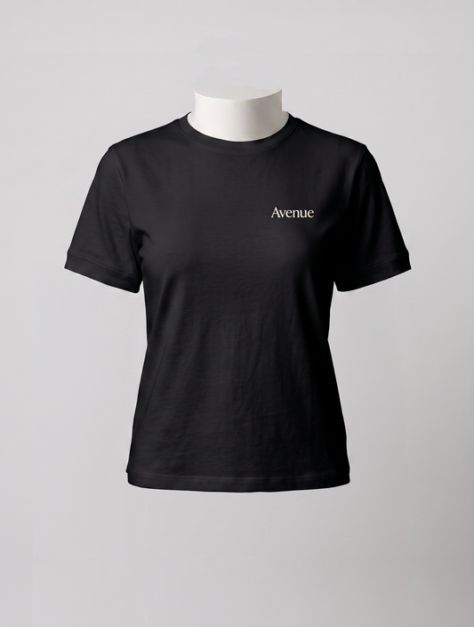 AVENUE TEE - MIDNIGHT BLACK MUJER