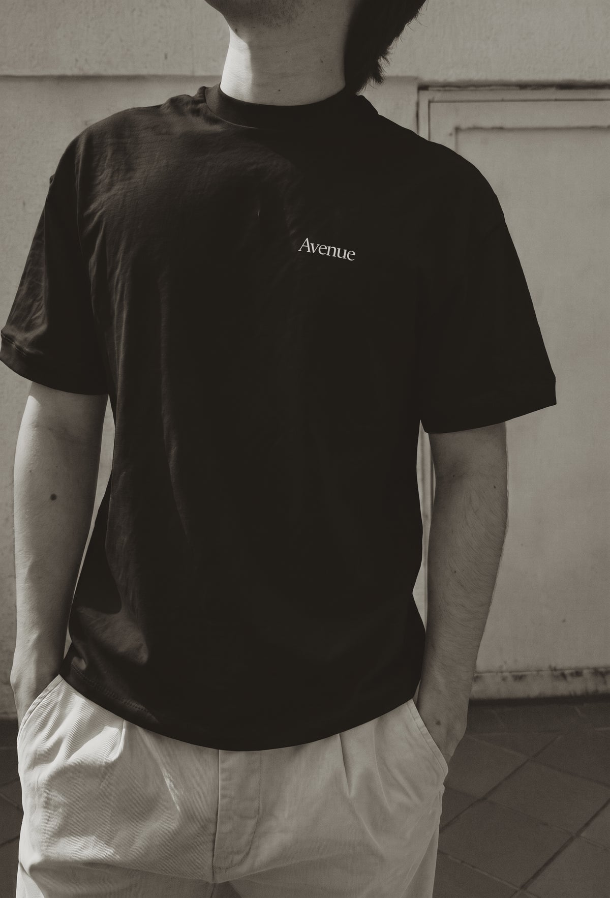 AVENUE TEE - MIDNIGHT BLACK